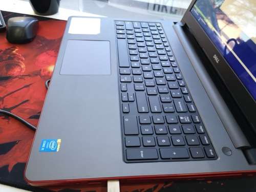 **limited edition**DELL INSPIRON 5558*i5-5200U*4gb RAM*1000GB HDD*METALLIC RED*WAVES